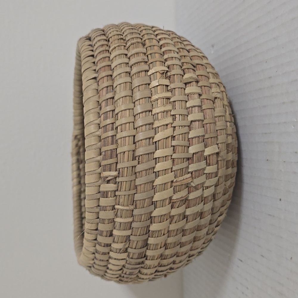 South Carolina Handwoven Sweetgrass Basket - Picture 15 of 16